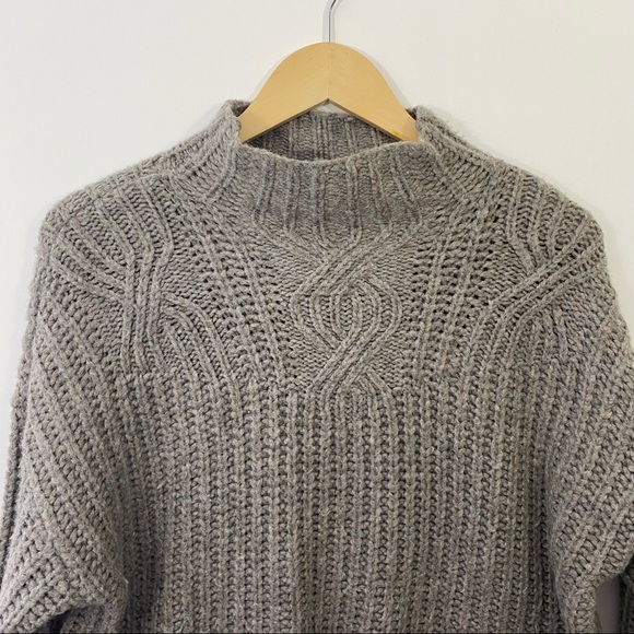 AERIE Grey marled Chunky Rib Mix Stitch Sweater Small - Picture 4 of 8